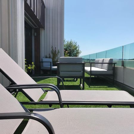 سانتياغو دي كومبوستيلا Preciosa Habitacionsuite En Atico Con Terraza II المظهر الخارجي الصورة
