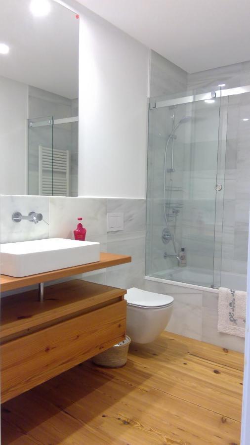 سانتياغو دي كومبوستيلا Preciosa Habitacionsuite En Atico Con Terraza II المظهر الخارجي الصورة