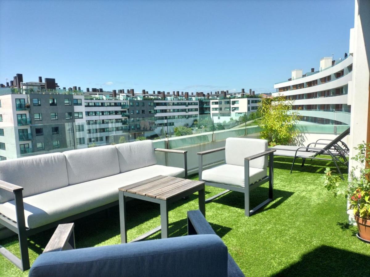 سانتياغو دي كومبوستيلا Preciosa Habitacionsuite En Atico Con Terraza II المظهر الخارجي الصورة